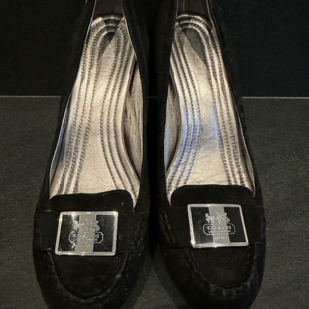 Vintage Coach Black Suede Kandace Pumps with Black and Grey Coach Logo Size 7.5
